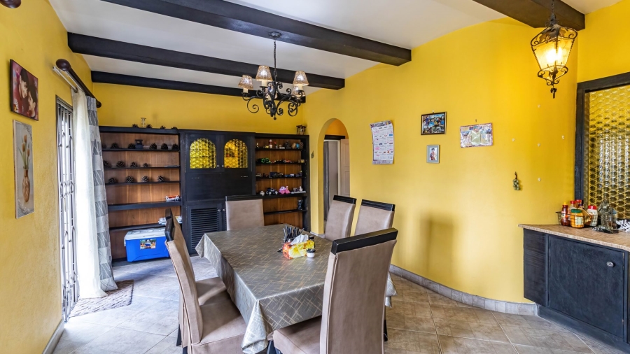 8 Bedroom Property for Sale in Oakdene Gauteng