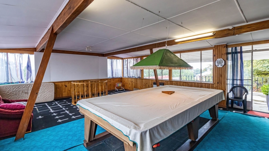 8 Bedroom Property for Sale in Oakdene Gauteng