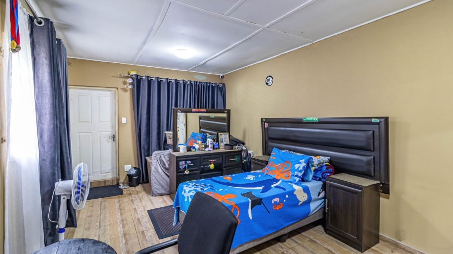 8 Bedroom Property for Sale in Oakdene Gauteng