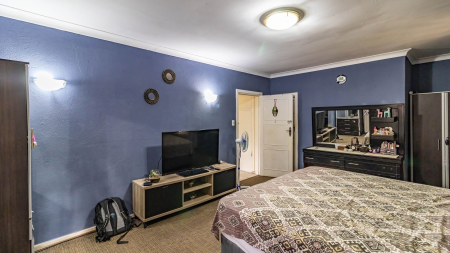 8 Bedroom Property for Sale in Oakdene Gauteng