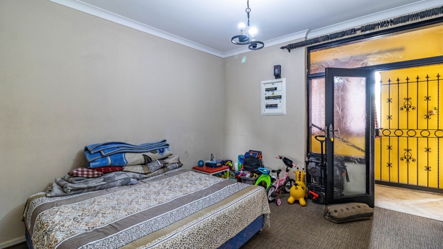 8 Bedroom Property for Sale in Oakdene Gauteng