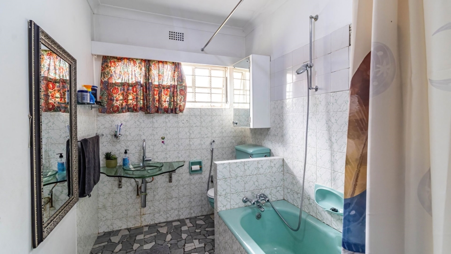 8 Bedroom Property for Sale in Oakdene Gauteng