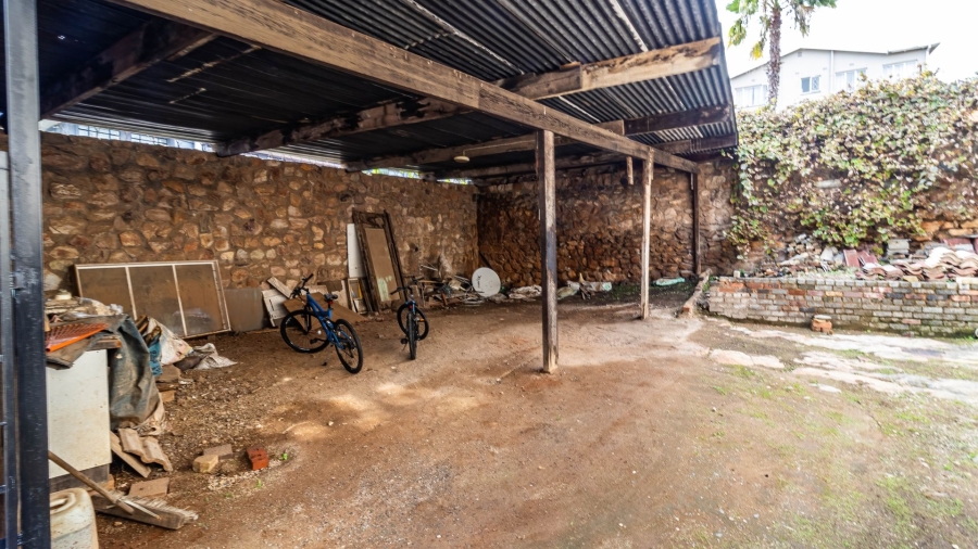 8 Bedroom Property for Sale in Oakdene Gauteng