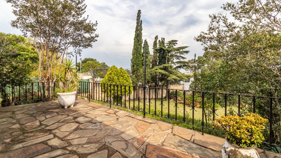 8 Bedroom Property for Sale in Oakdene Gauteng