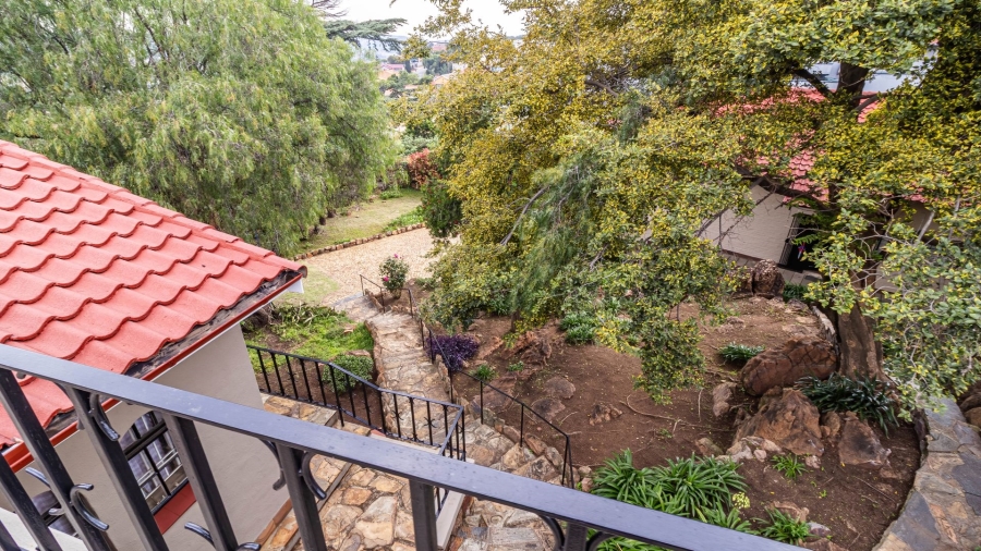 8 Bedroom Property for Sale in Oakdene Gauteng