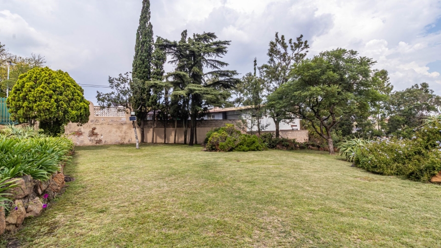 8 Bedroom Property for Sale in Oakdene Gauteng