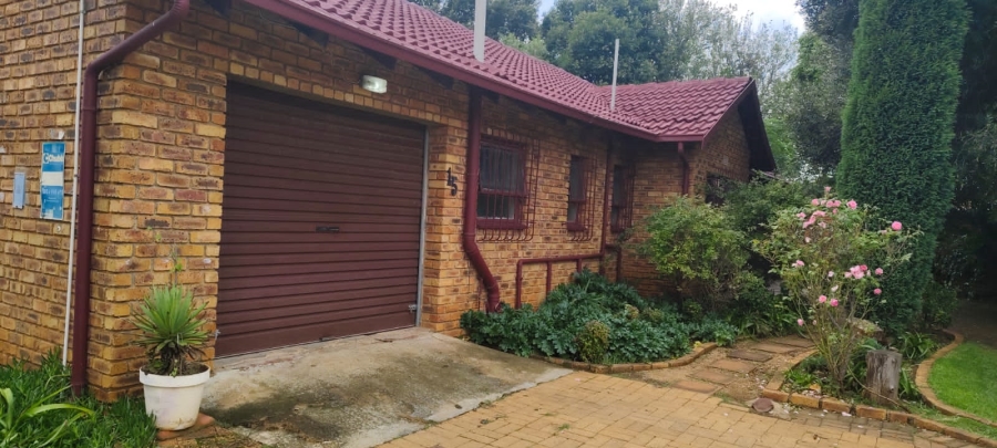 3 Bedroom Property for Sale in Selcourt Gauteng