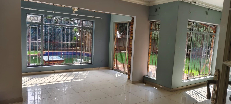 3 Bedroom Property for Sale in Selcourt Gauteng