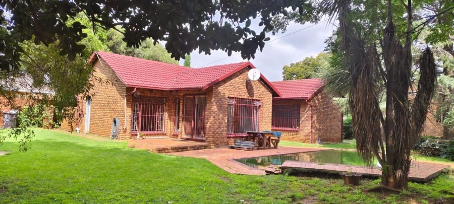 3 Bedroom Property for Sale in Selcourt Gauteng