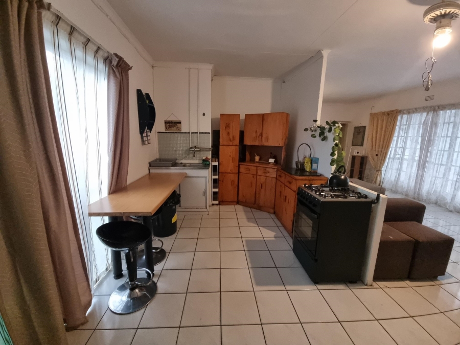 To Let 2 Bedroom Property for Rent in Lambton Gauteng