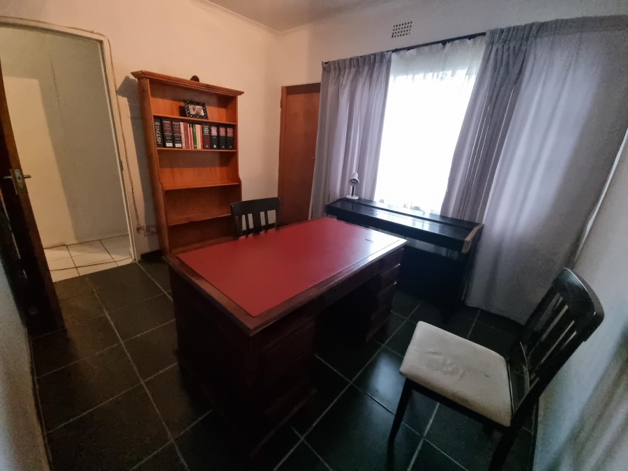 To Let 2 Bedroom Property for Rent in Lambton Gauteng