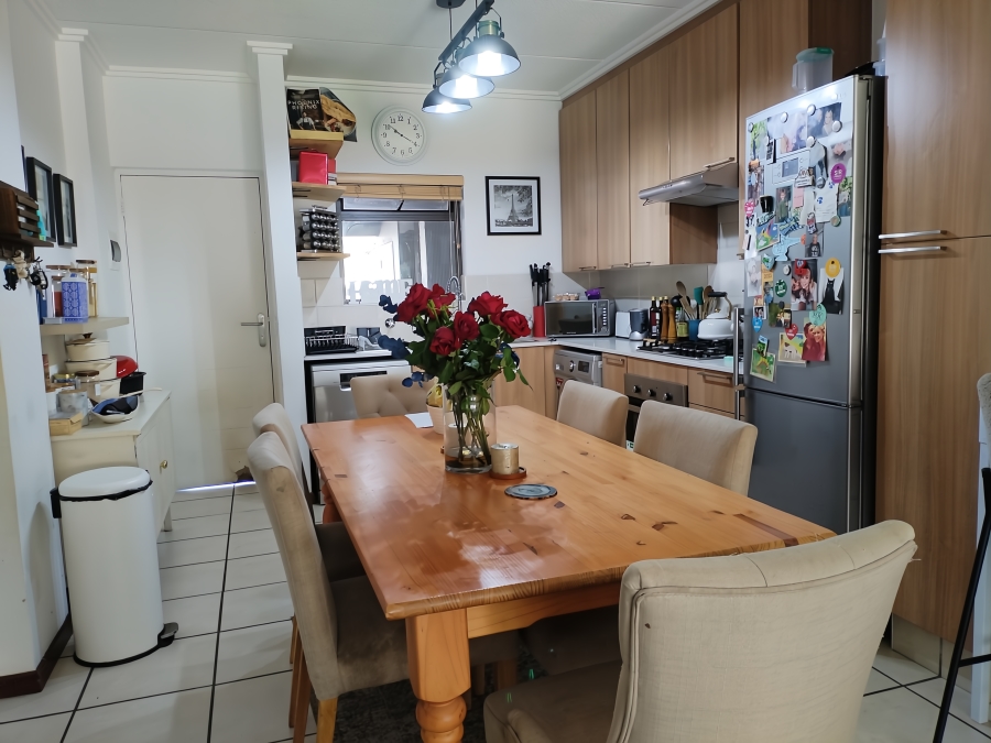 2 Bedroom Property for Sale in Bryanston Gauteng