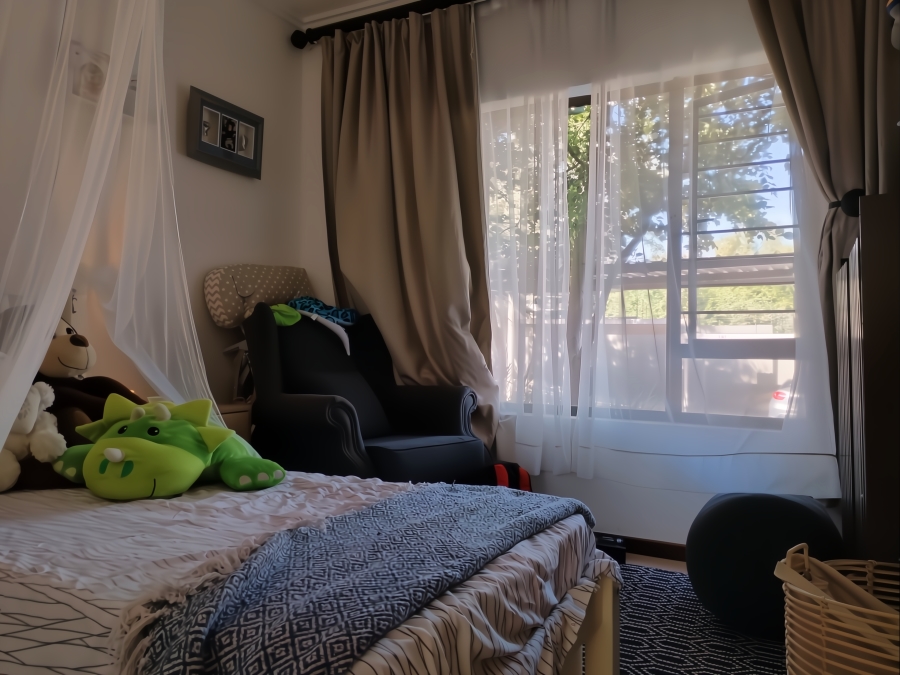 2 Bedroom Property for Sale in Bryanston Gauteng