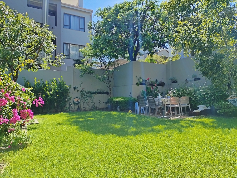 2 Bedroom Property for Sale in Bryanston Gauteng