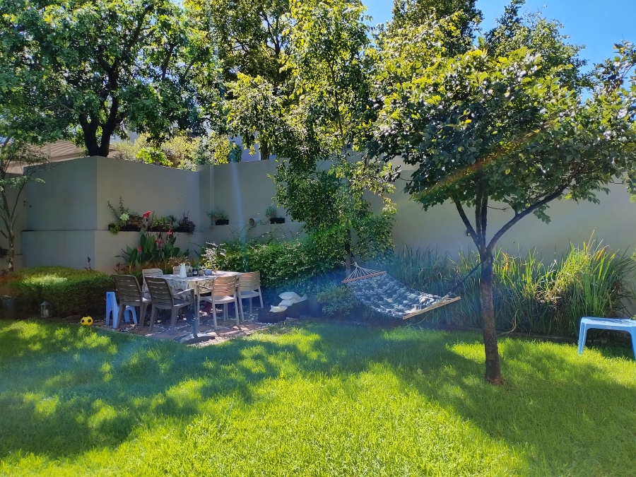 2 Bedroom Property for Sale in Bryanston Gauteng