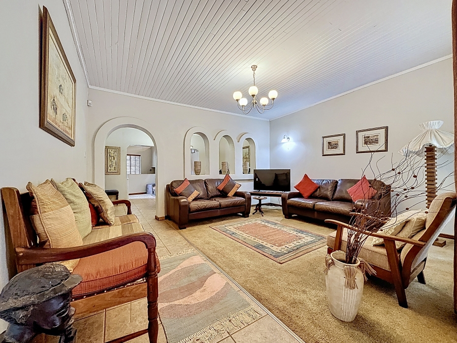 4 Bedroom Property for Sale in Faerie Glen Gauteng