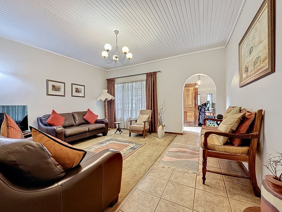 4 Bedroom Property for Sale in Faerie Glen Gauteng