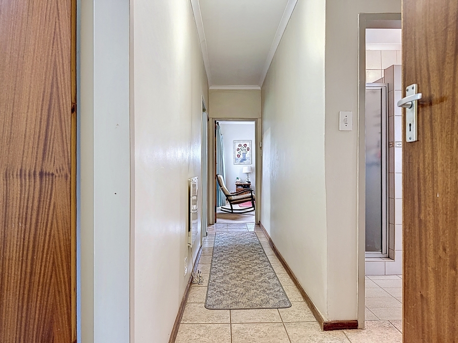 4 Bedroom Property for Sale in Faerie Glen Gauteng