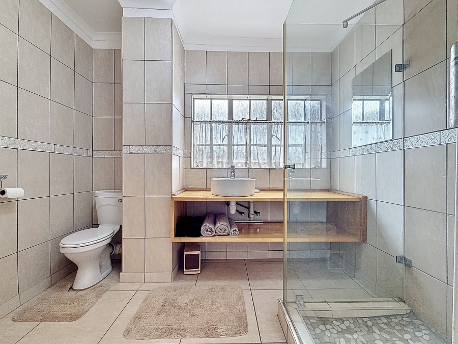 4 Bedroom Property for Sale in Faerie Glen Gauteng