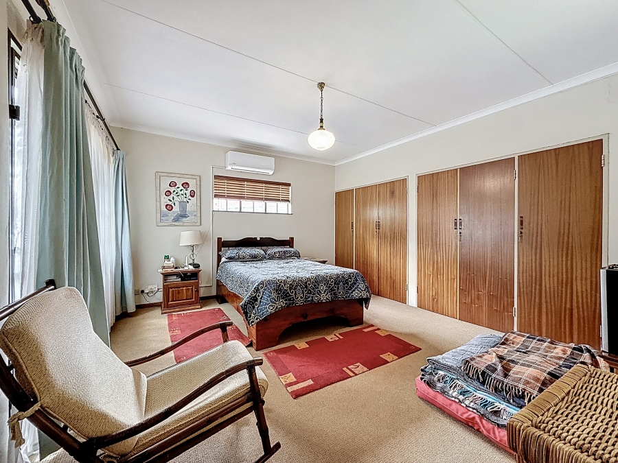 4 Bedroom Property for Sale in Faerie Glen Gauteng