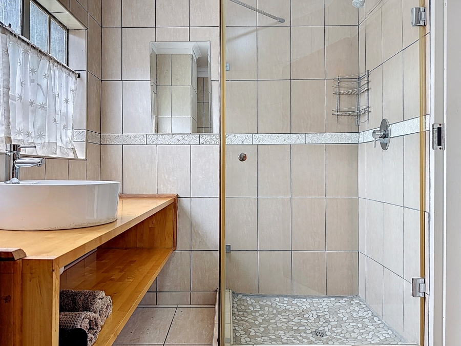 4 Bedroom Property for Sale in Faerie Glen Gauteng