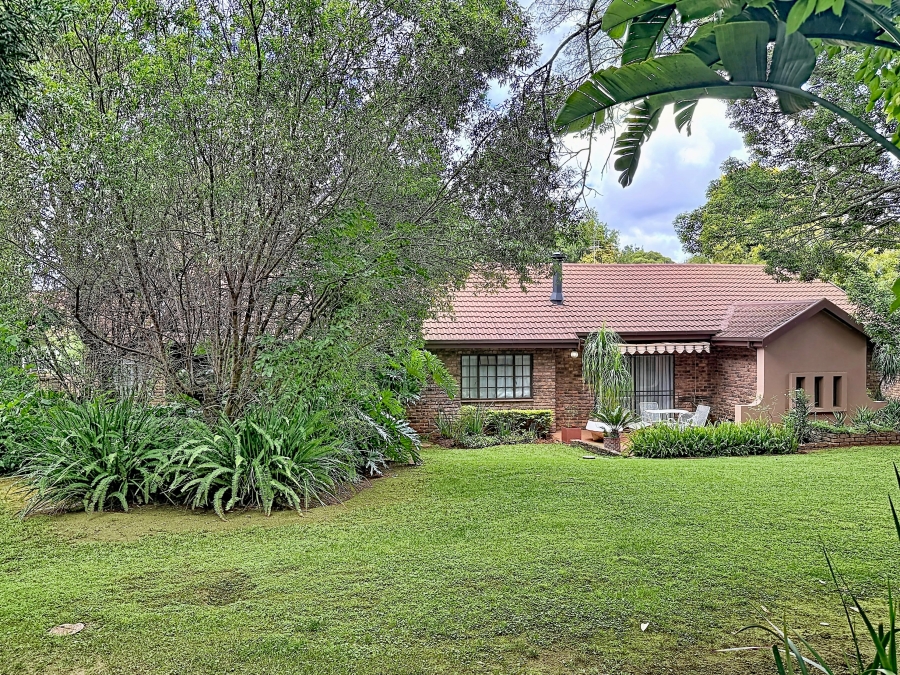 4 Bedroom Property for Sale in Faerie Glen Gauteng