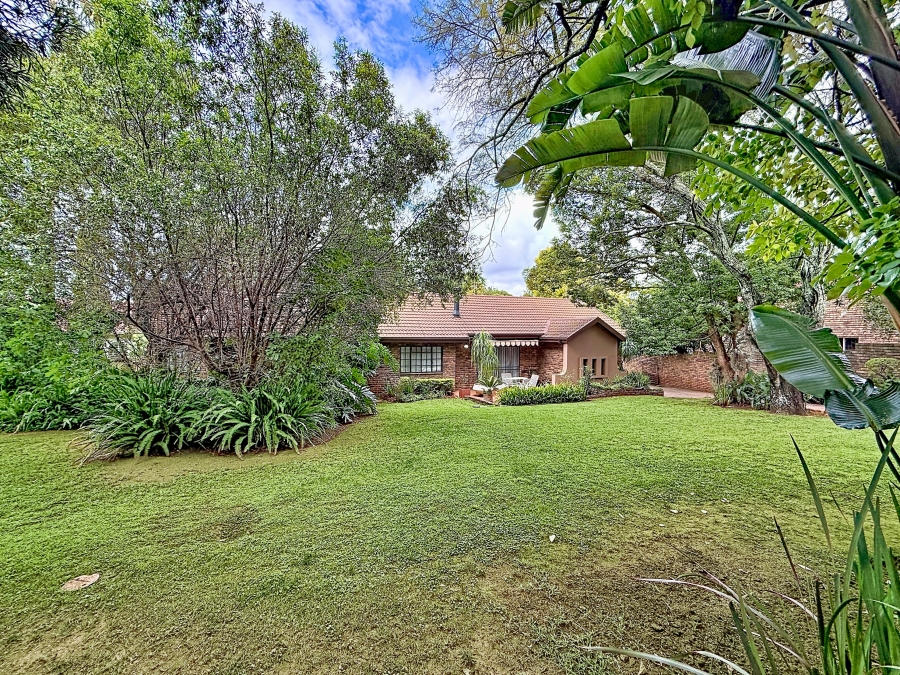 4 Bedroom Property for Sale in Faerie Glen Gauteng