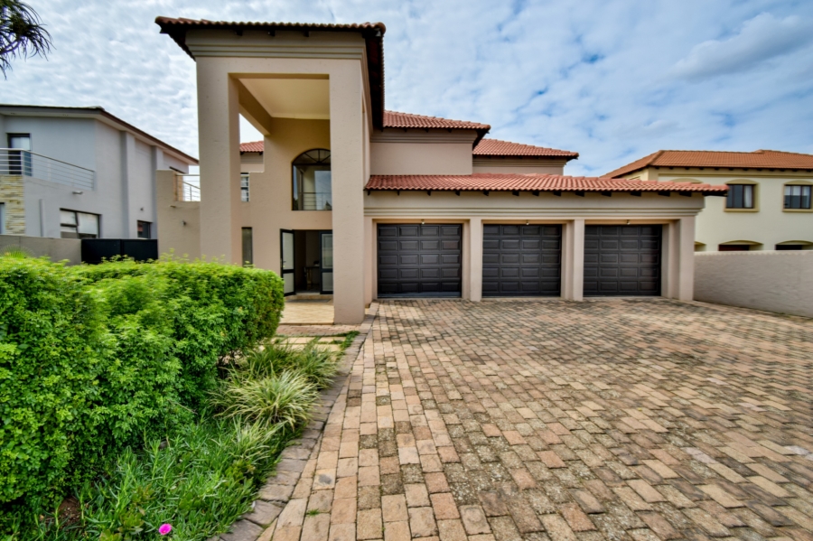 5 Bedroom Property for Sale in Willow Acres Gauteng
