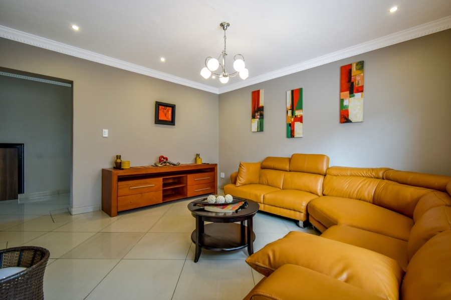 5 Bedroom Property for Sale in Willow Acres Gauteng