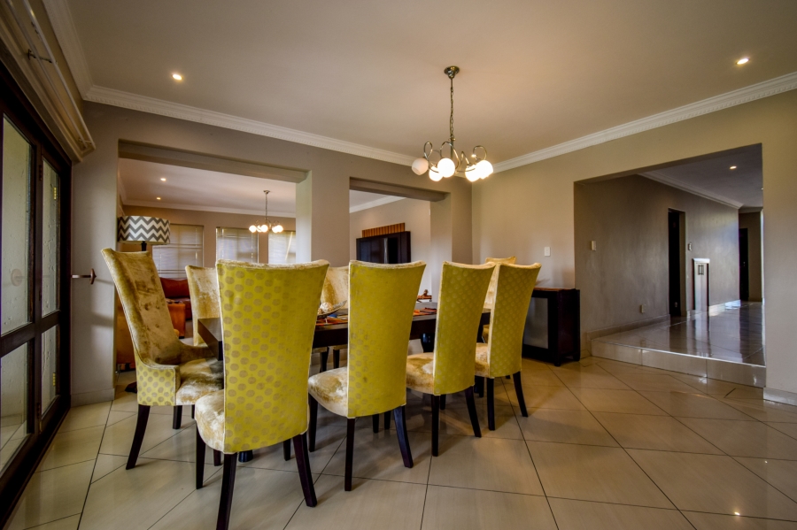 5 Bedroom Property for Sale in Willow Acres Gauteng