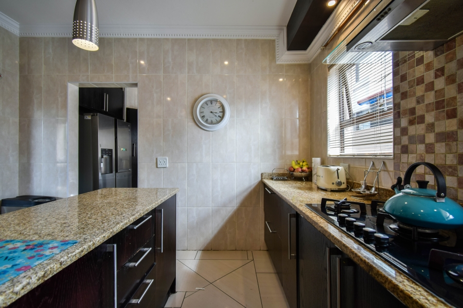 5 Bedroom Property for Sale in Willow Acres Gauteng