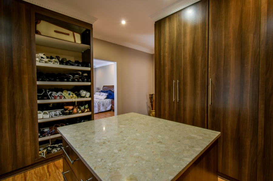 5 Bedroom Property for Sale in Willow Acres Gauteng