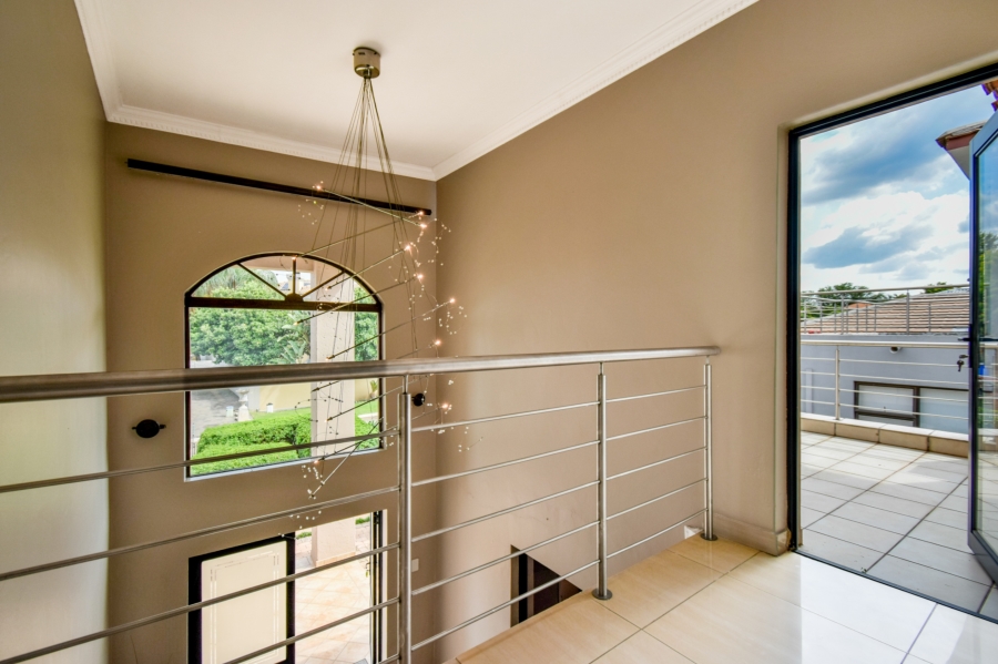 5 Bedroom Property for Sale in Willow Acres Gauteng