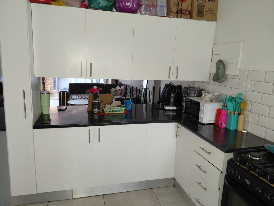 2 Bedroom Property for Sale in Pretoria North Gauteng