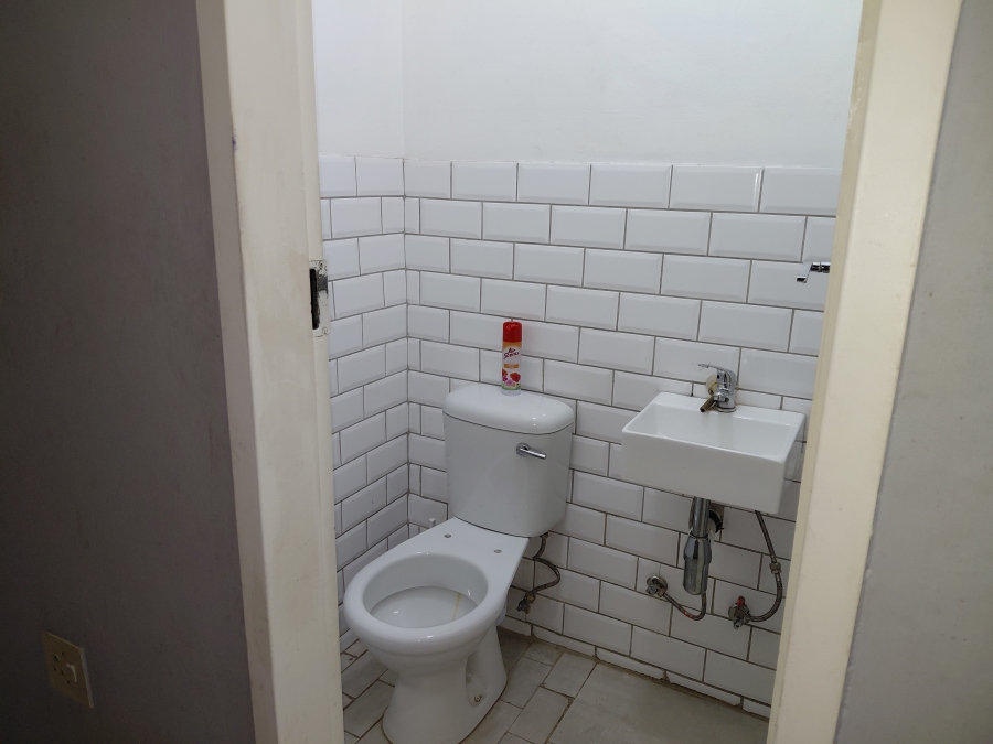 2 Bedroom Property for Sale in Pretoria North Gauteng