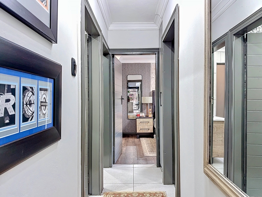 4 Bedroom Property for Sale in Faerie Glen Gauteng