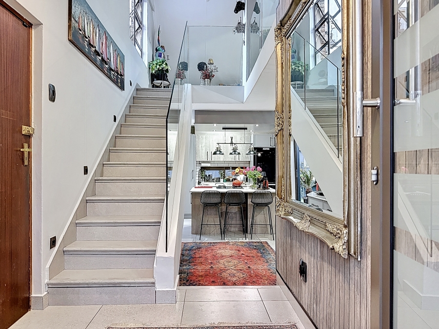 4 Bedroom Property for Sale in Faerie Glen Gauteng