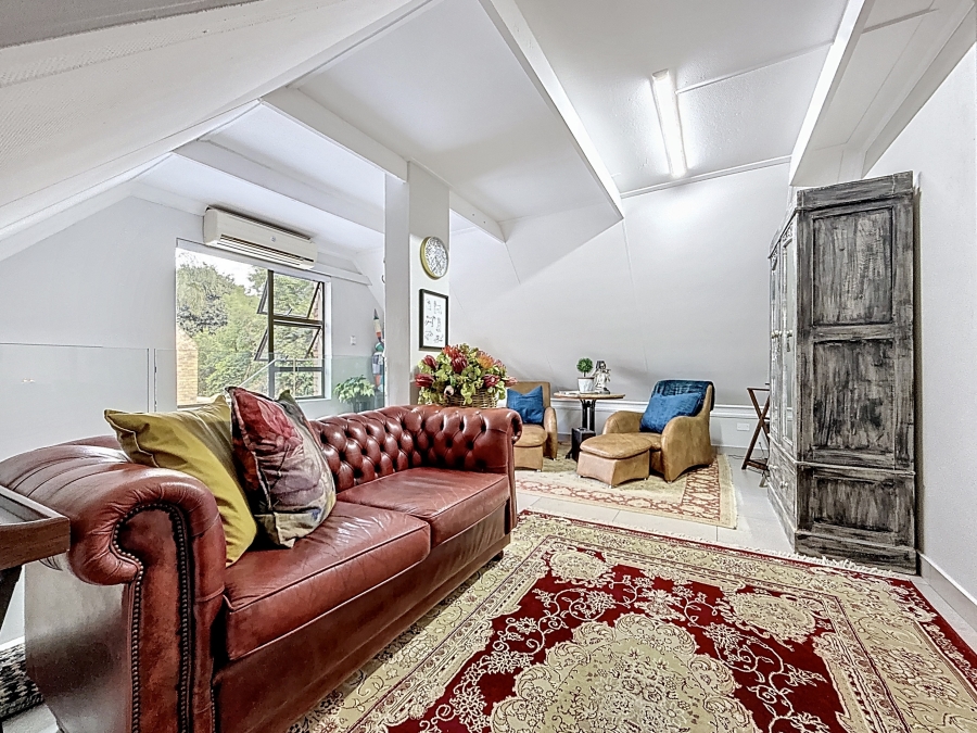 4 Bedroom Property for Sale in Faerie Glen Gauteng