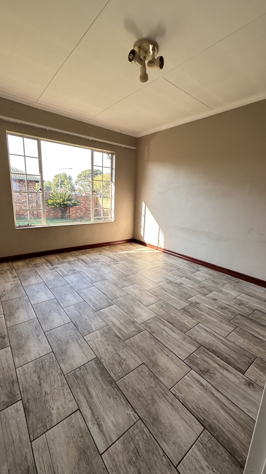 To Let 2 Bedroom Property for Rent in Highveld Gauteng