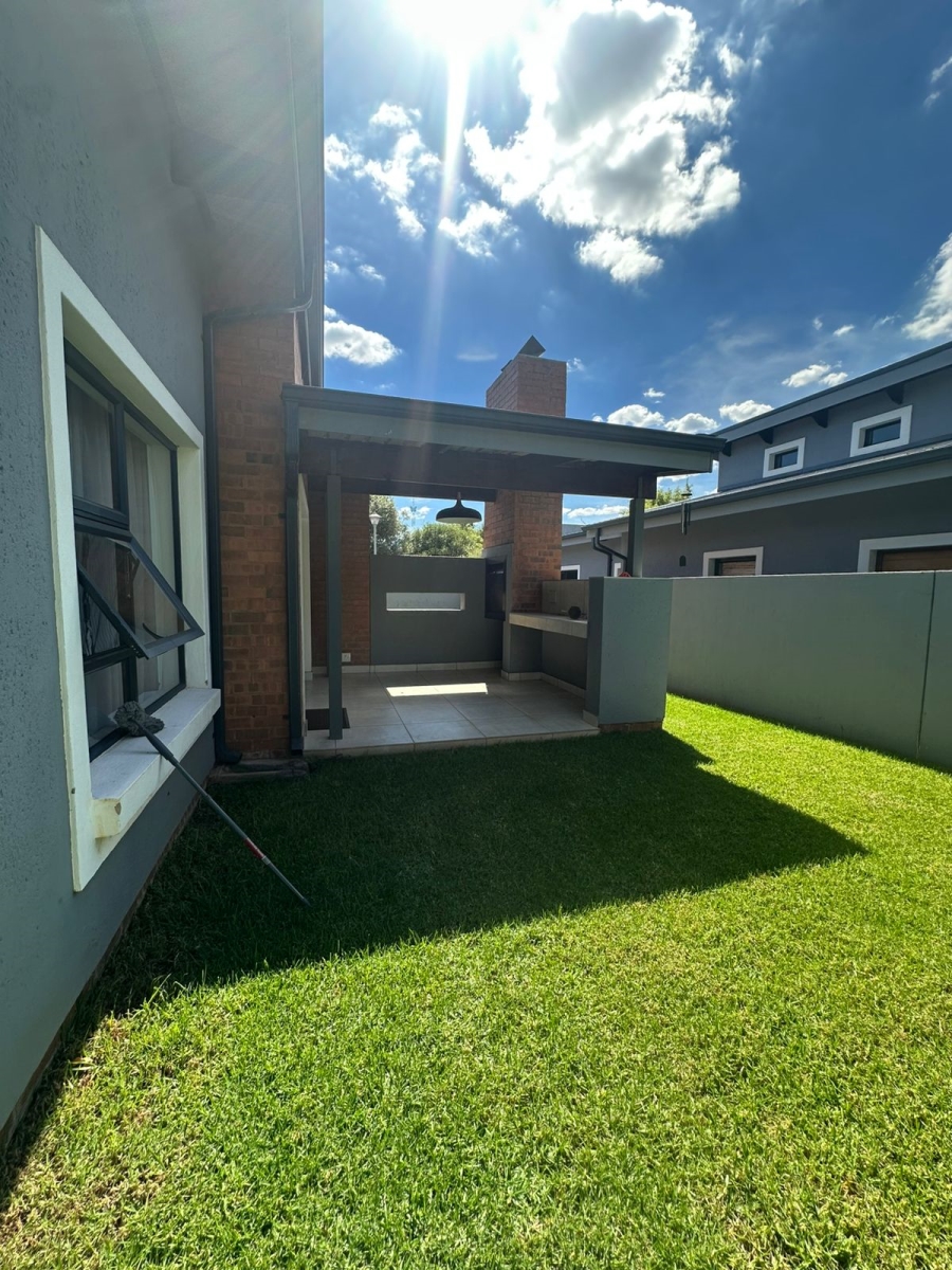 2 Bedroom Property for Sale in Montana Gauteng