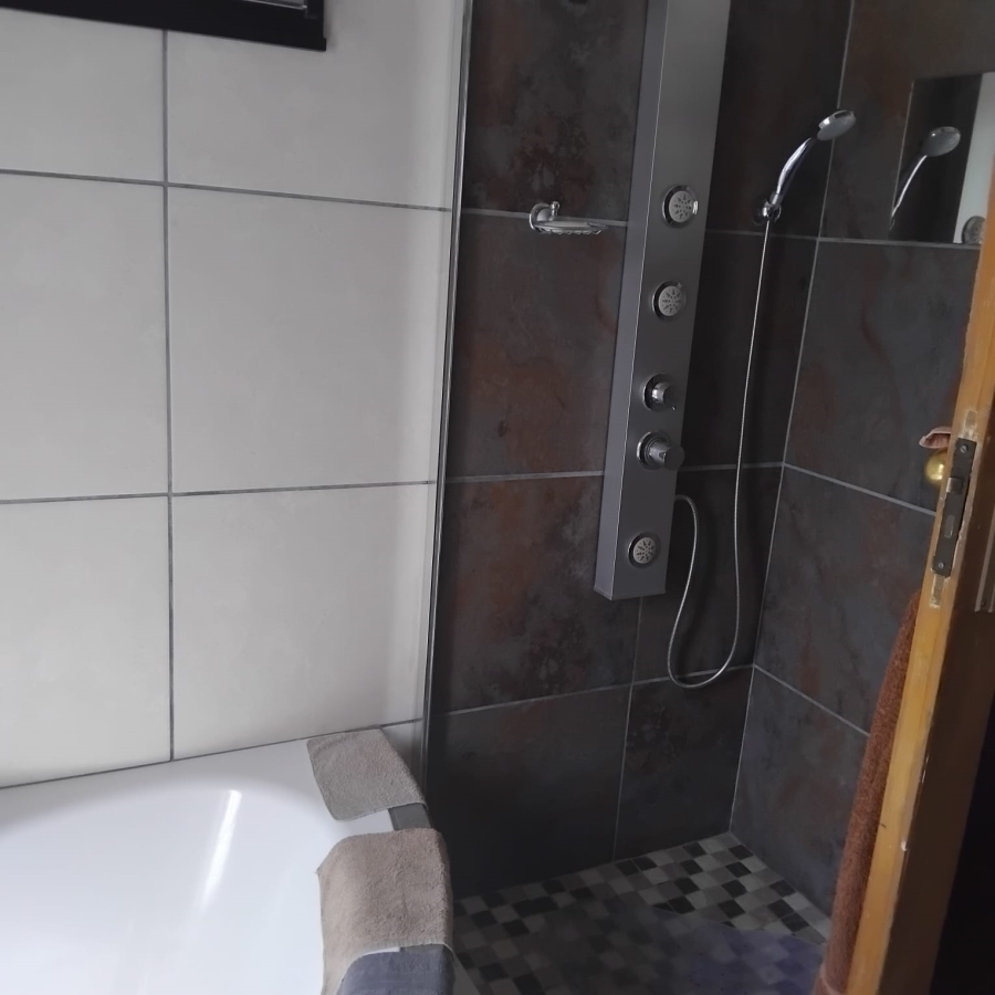 4 Bedroom Property for Sale in Homelake Gauteng