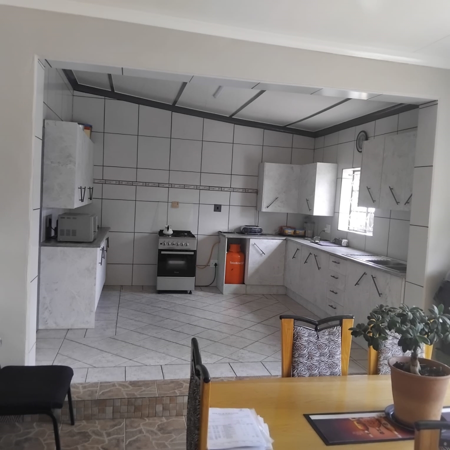4 Bedroom Property for Sale in Homelake Gauteng