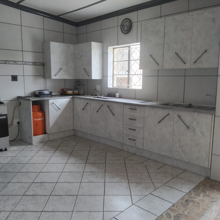 4 Bedroom Property for Sale in Homelake Gauteng