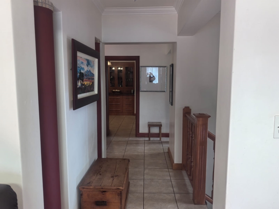 4 Bedroom Property for Sale in Roodekrans Gauteng