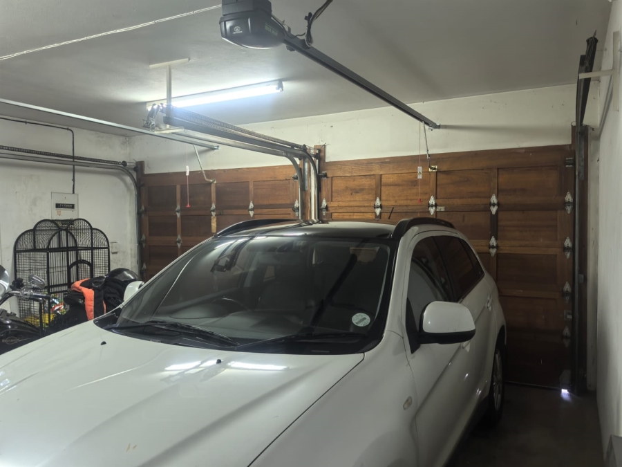 4 Bedroom Property for Sale in Roodekrans Gauteng