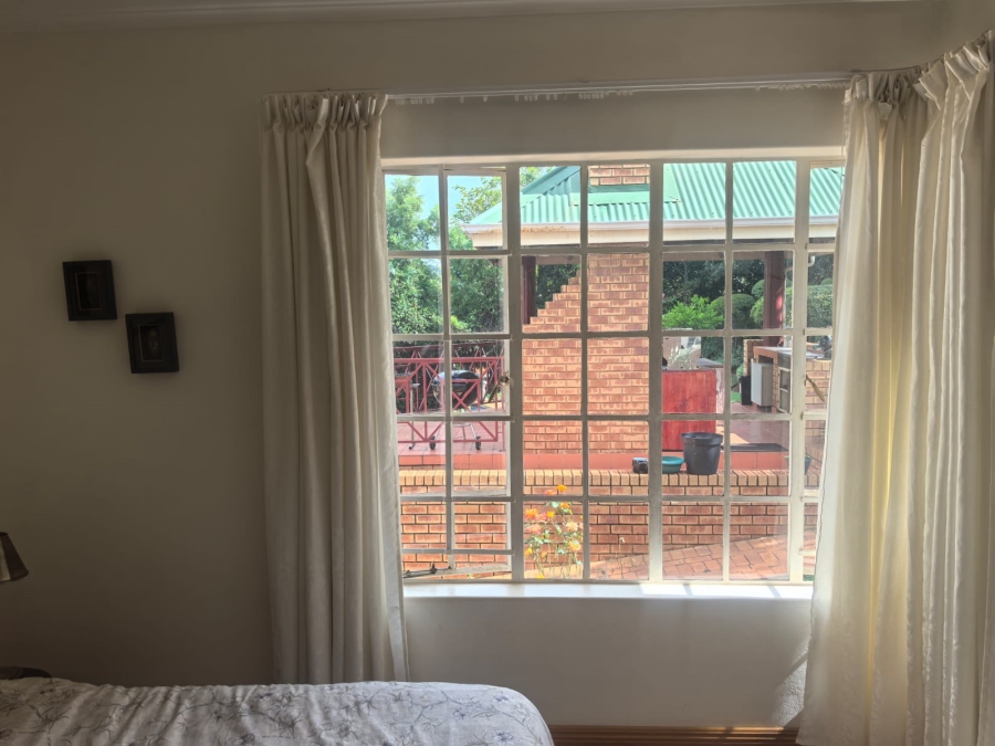 4 Bedroom Property for Sale in Roodekrans Gauteng