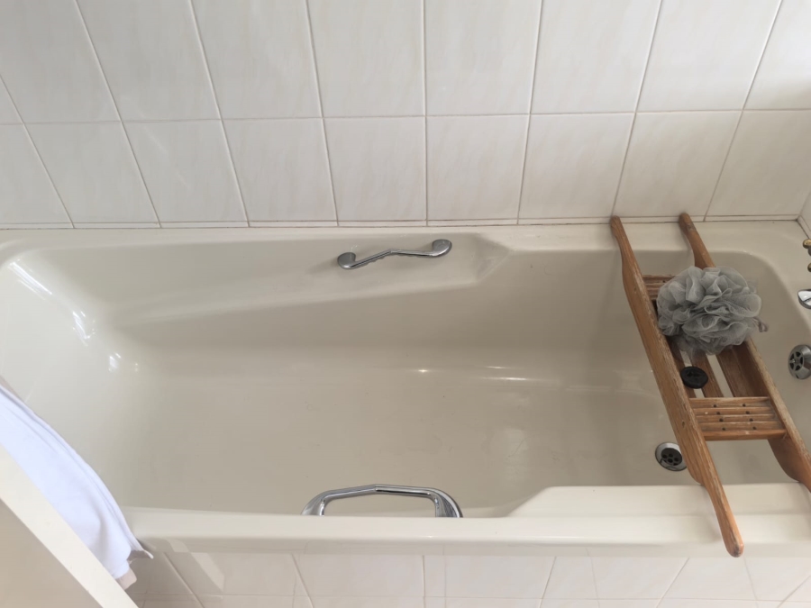 4 Bedroom Property for Sale in Roodekrans Gauteng