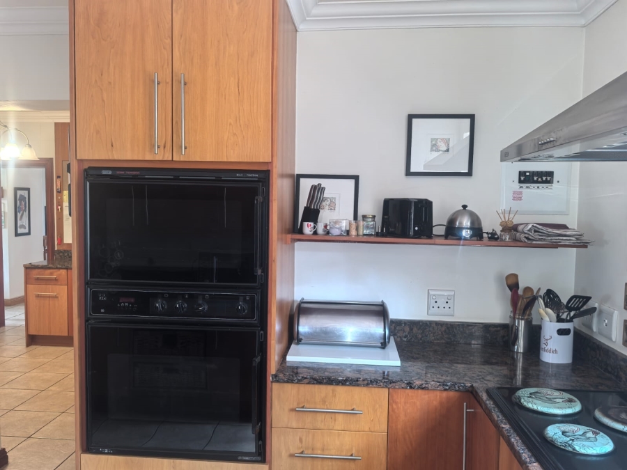 4 Bedroom Property for Sale in Roodekrans Gauteng