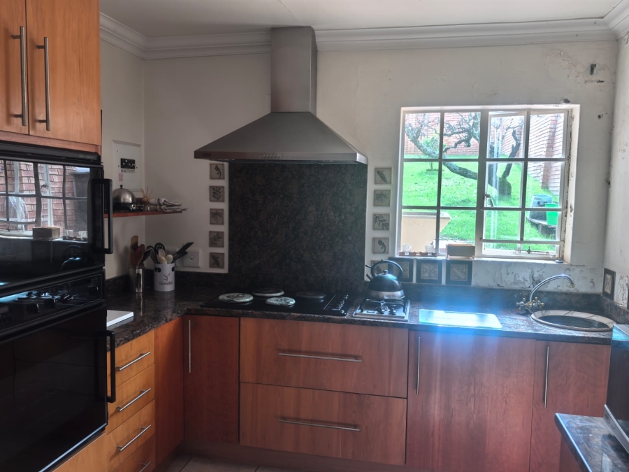 4 Bedroom Property for Sale in Roodekrans Gauteng