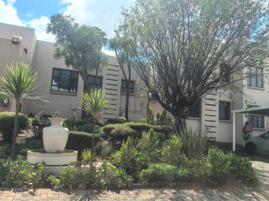 3 Bedroom Property for Sale in Helderkruin Gauteng